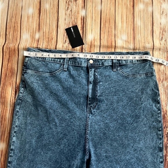 Fashion Nova Women’s High Rise Skinny Jeans Acid Wash Iced Blue Size 20 - Picture 6 of 11